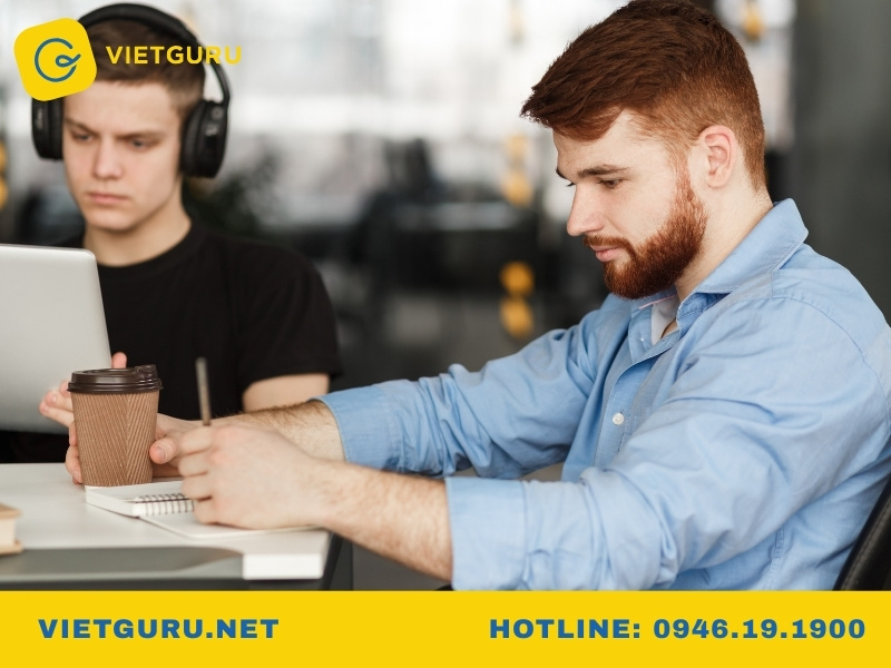 Có nên thuê viết luận văn không? Lợi ích và rủi ro bạn cần biết Tiêu chí chọn đơn vị làm dịch vụ viết thuê luận văn