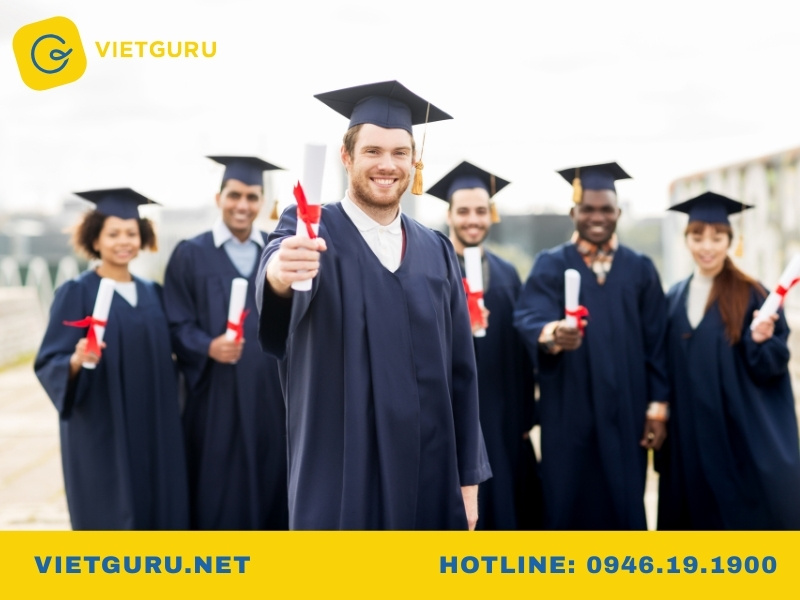 Mức lương tiến sĩ ở Việt Nam cao không? Hệ số lương bao nhiêu? Các yếu tố ảnh hưởng đến lương tiến sĩ