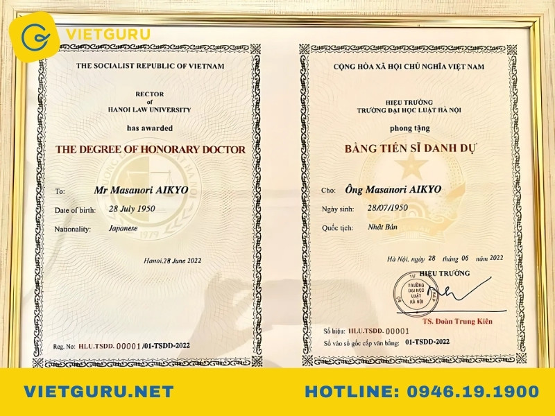 Tiến sĩ danh dự là gì? Những điểm khác biệt gì so với “tiến sĩ thường” Tiến sĩ danh dự là gì?