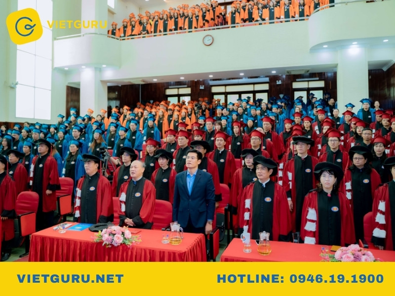 Việt Nam có bao nhiêu tiến sĩ?