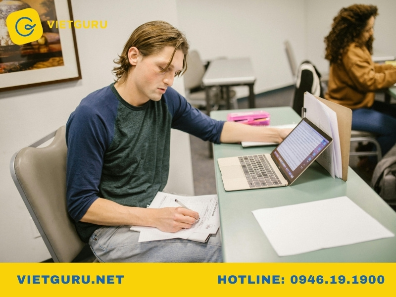 Reflection là gì? Hướng dẫn viết bài luận phản ánh chi tiết Cách viết reflection hiệu quả