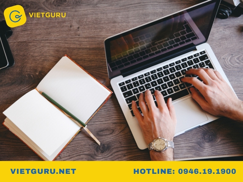 SAT Essay là gì? Hướng dẫn toàn diện cấu trúc, cách viết và bài mẫu Bài luận SAT (SAT Essay) khác bài luận thông thường như thế nào?