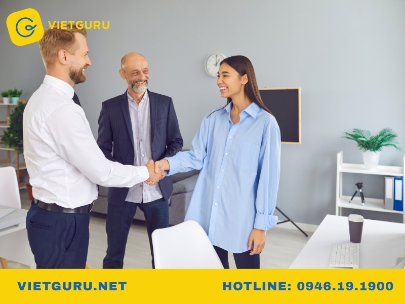 Hướng dẫn viết đoạn văn giới thiệu bản thân bằng tiếng Anh cho sinh viên ngắn gọn, ấn tượng Tại sao sinh viên cần biết cách giới thiệu bản thân bằng tiếng Anh?