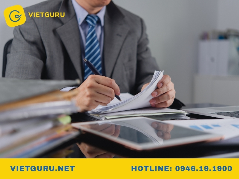 Quản trị văn phòng là gì? Học gì và ra trường làm gì? Mức lương và tố chất phù hợp với ngành Quản trị văn phòng